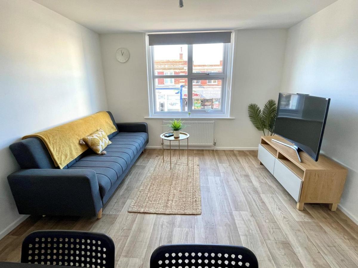 Central, Bright & Spacious Apartment - Parking Included Bournemouth Exteriör bild
